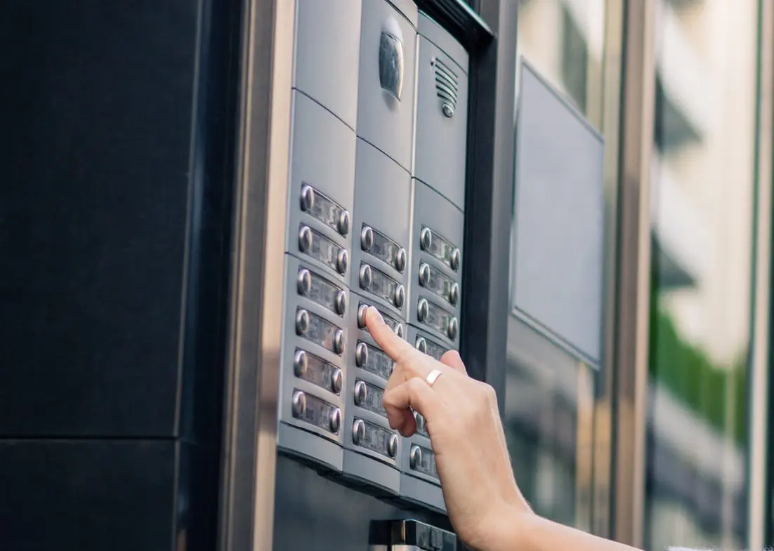 Ugradnja interfona - interfon i kontrola pristupa