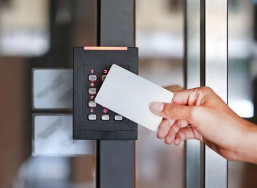 Ugradnja kontrole pristupa i evidencije radnog vremena